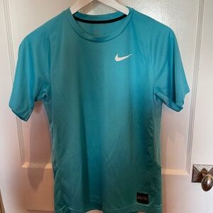 Boys Nike Dri-fit aqua tee, XL